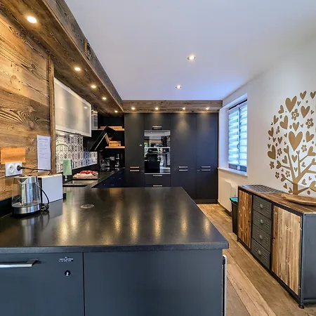 évasion Montagne à Avec Terrasse Et Parking - Fr-1-589-793 *